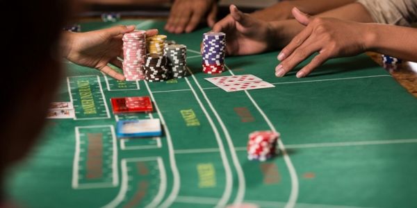 Baccarat có một lịch sử đậm đà và nguồn gốc bí ẩn